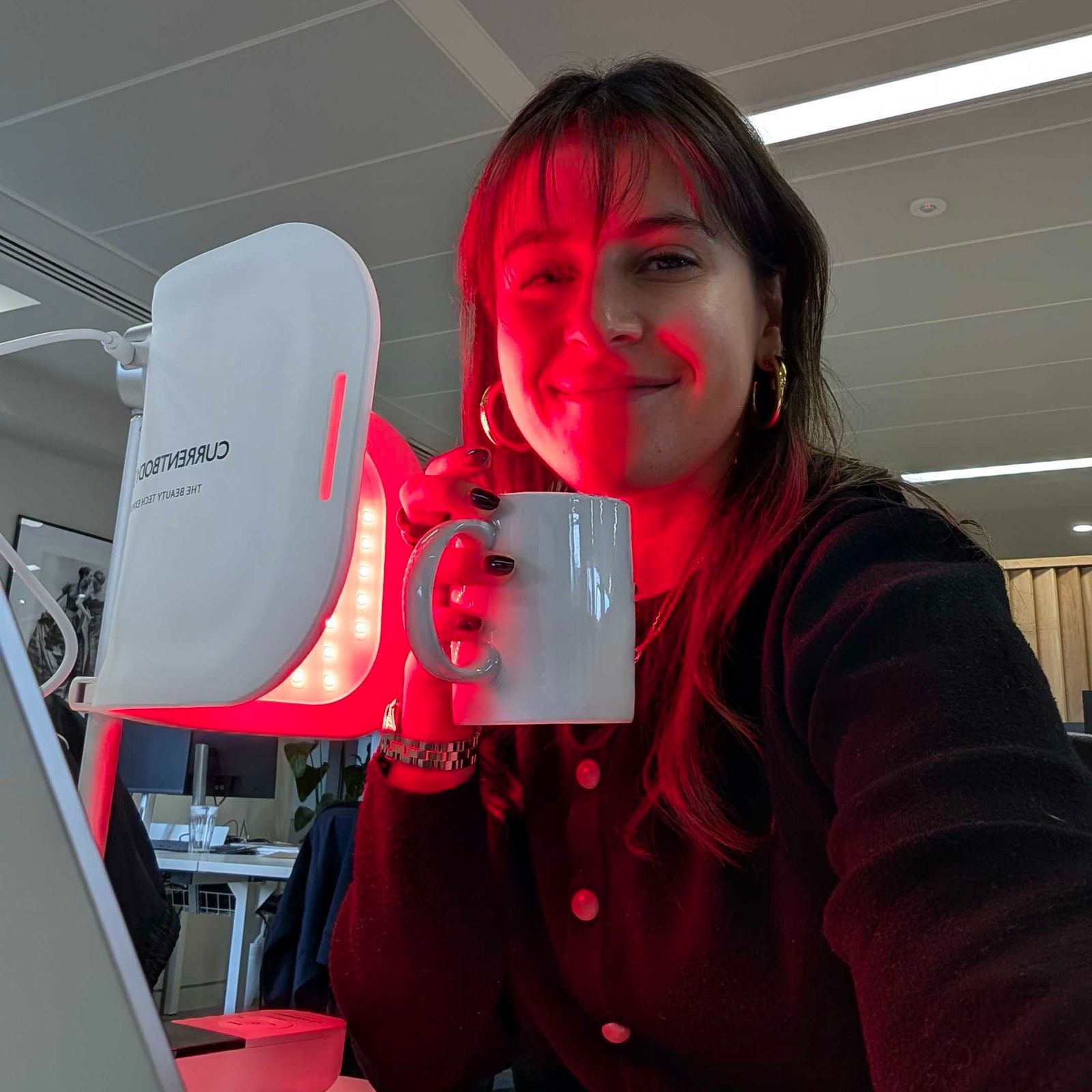 CurrentBody's LED Panel Is Leading The Al Desko Red Light Revolution