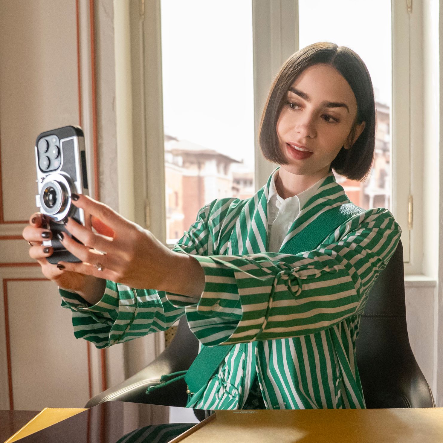 Super Short Nails Are Officially The Chicest Mani Of The Season