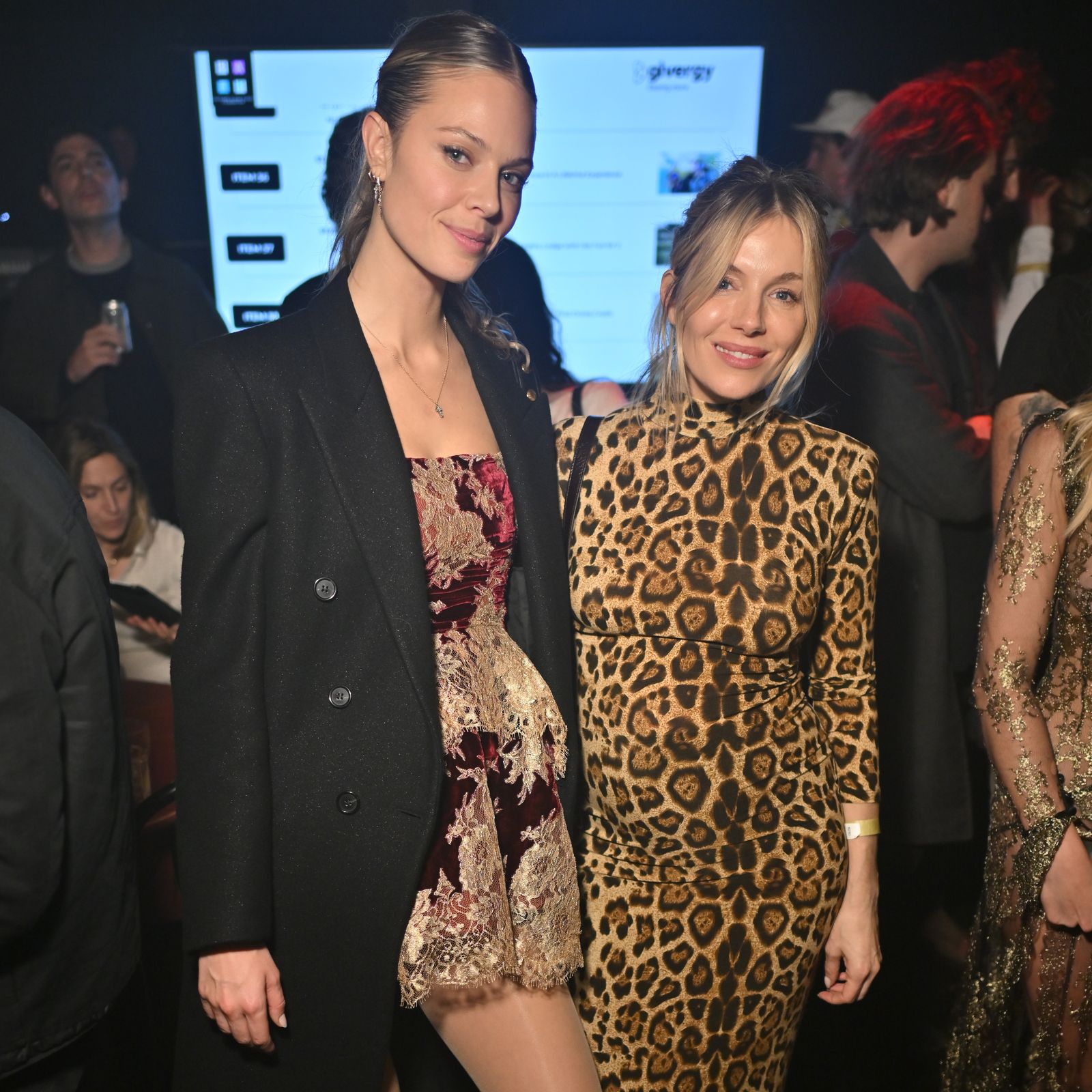 Sienna Miller’s Pregnancy Wardrobe Reminds Us That Leopard Print Is A Neutral